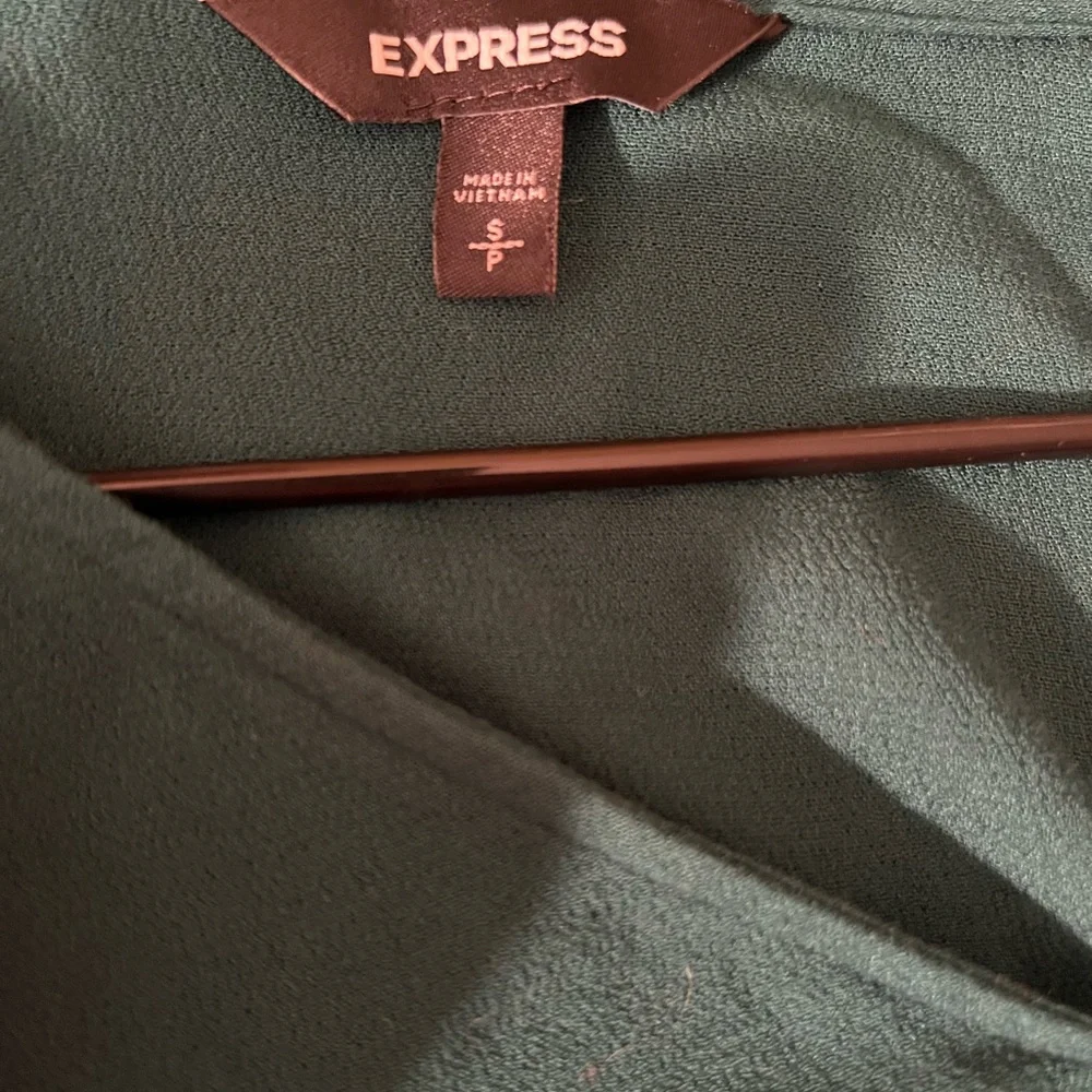 Express Top - Picture 2 of 3